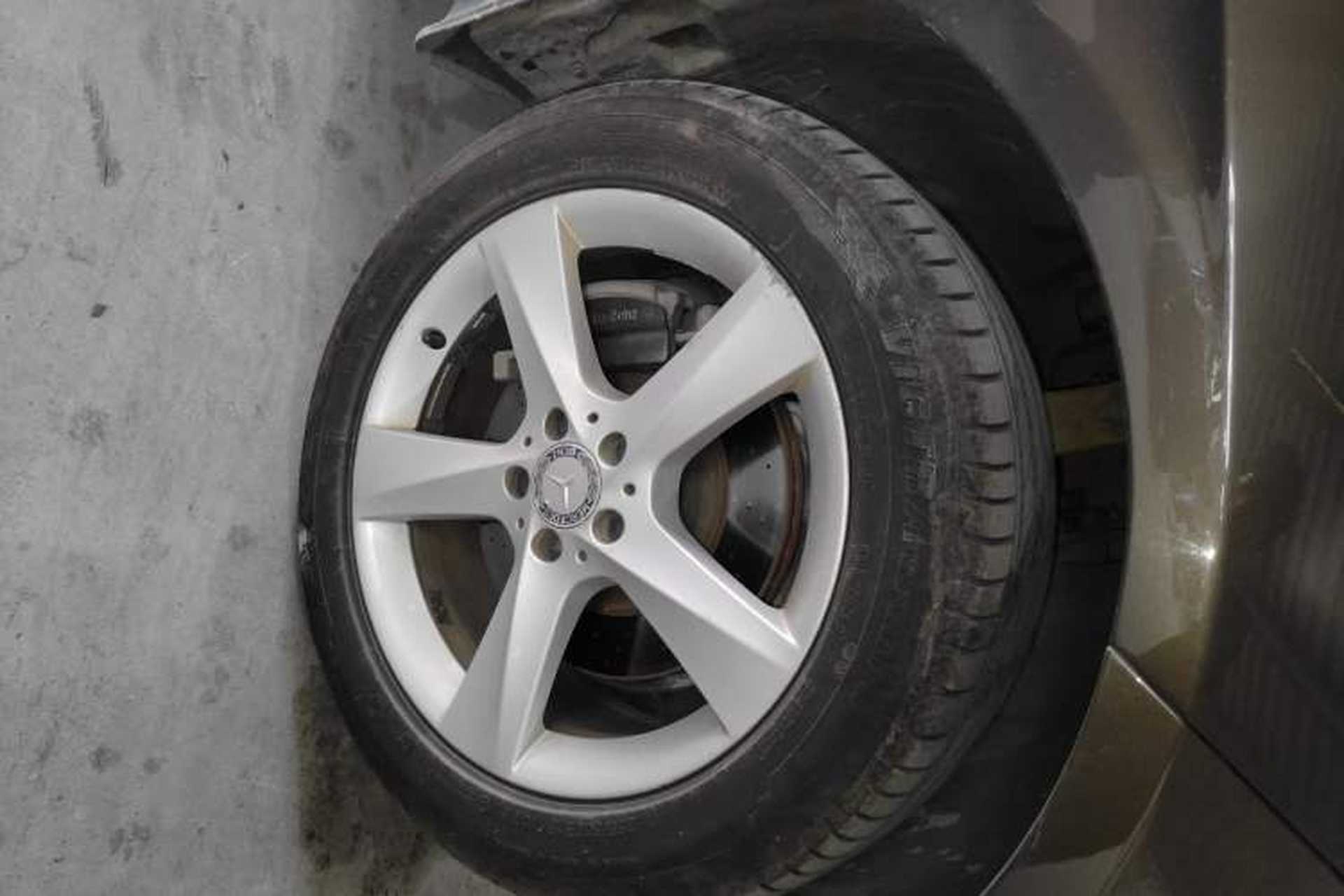 Used Mercedes-Benz M-Class 2014 ML 320 4MATIC Right Front Wheel Hub