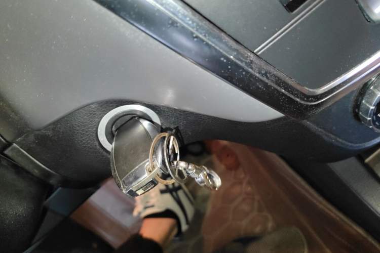 Used Mercedes-Benz M-Class 2014 ML 320 4MATIC Vehicle Key