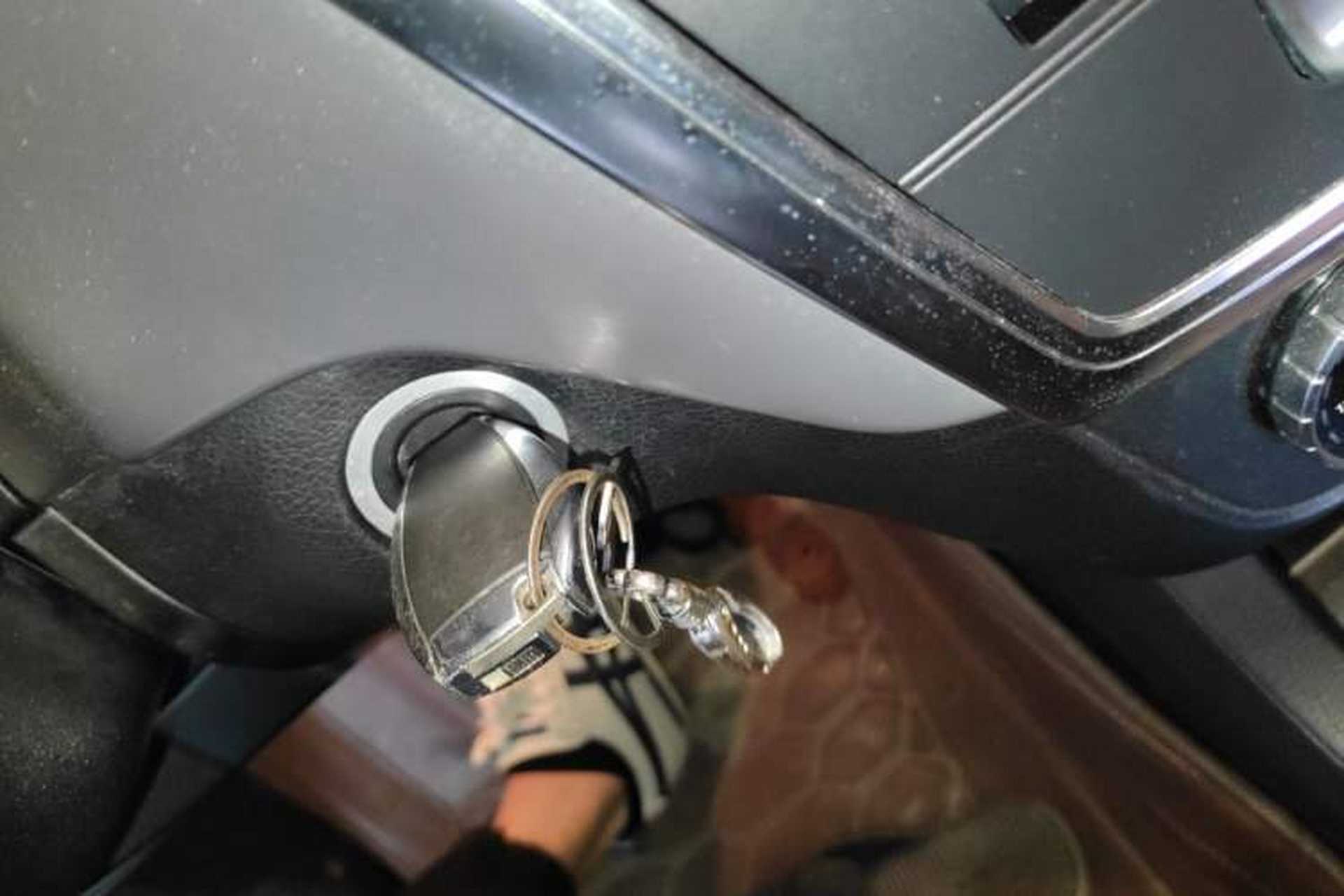 Used Mercedes-Benz M-Class 2014 ML 320 4MATIC Vehicle Key
