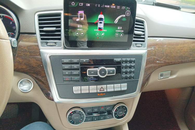 Used Mercedes-Benz M-Class  Audio And AC Panel