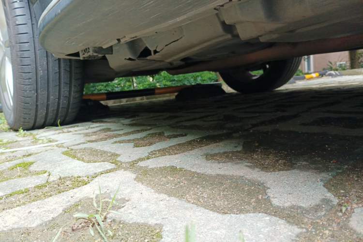 Used Mercedes-Benz M-Class  Chassis Rear Right