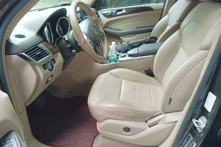 Used Mercedes-Benz M-Class  Left Front Seat