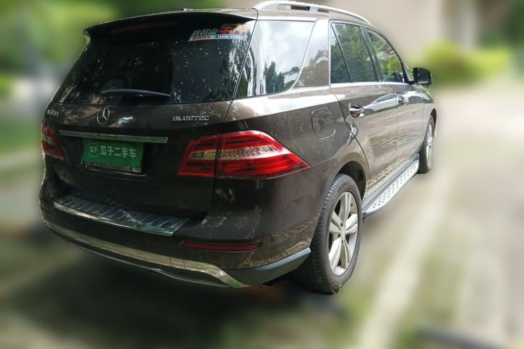Used Mercedes-Benz M-Class  Rear Right 45 Deg