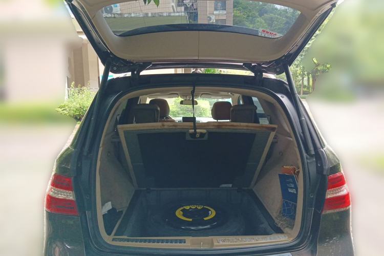 Used Mercedes-Benz M-Class  Trunk