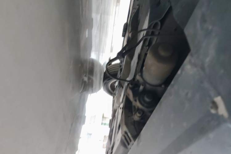 Used Mercedes-Benz M-Class  Chassis Front Left