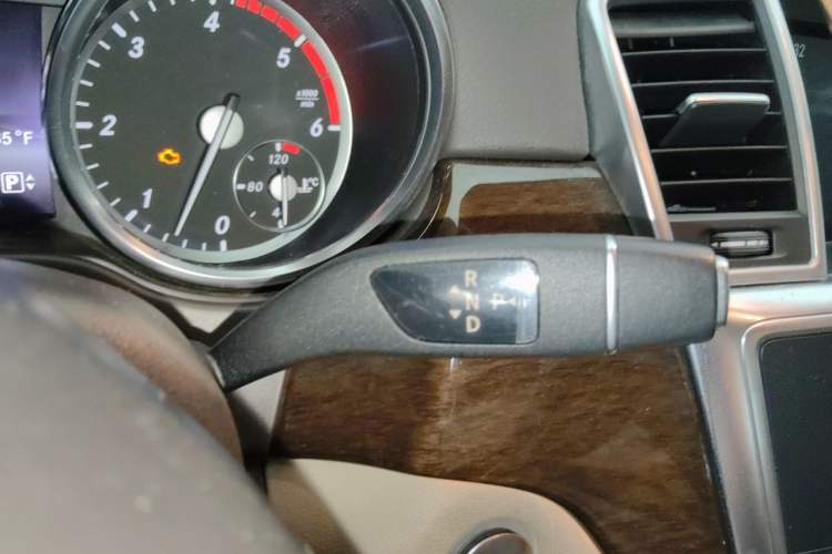 Used Mercedes-Benz M-Class  Gear Lever