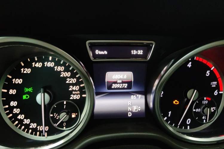 Used Mercedes-Benz M-Class  Instrument Cluster