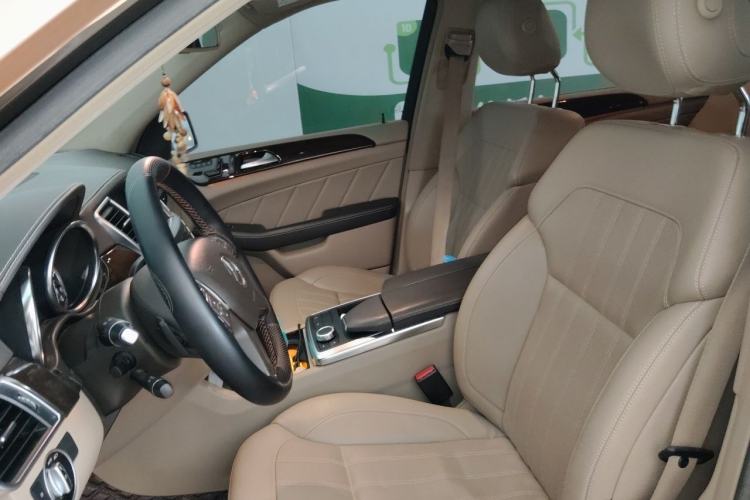 Used Mercedes-Benz M-Class  Left Front Seat