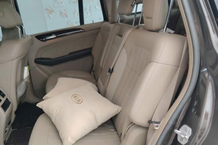 Used Mercedes-Benz M-Class  Left Rear Seat