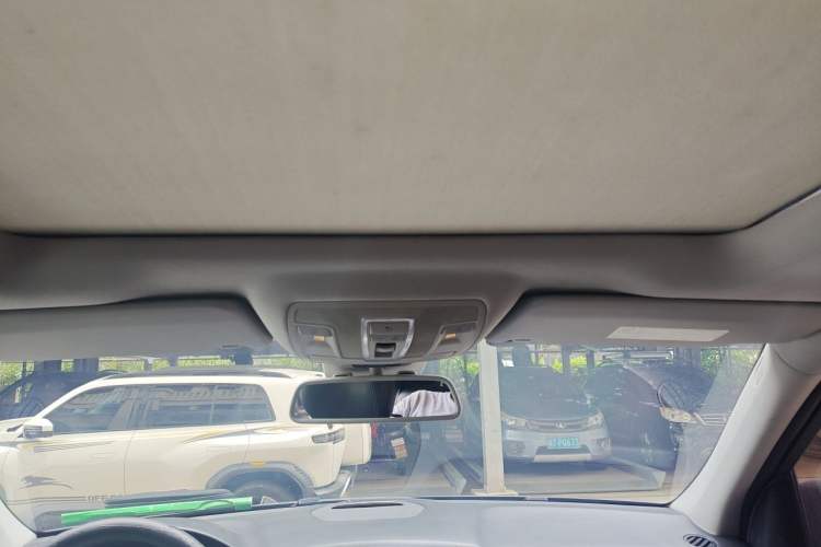 Used Mercedes-Benz M-Class 2014 ML 400 4MATIC Dynamic Model Headliner
