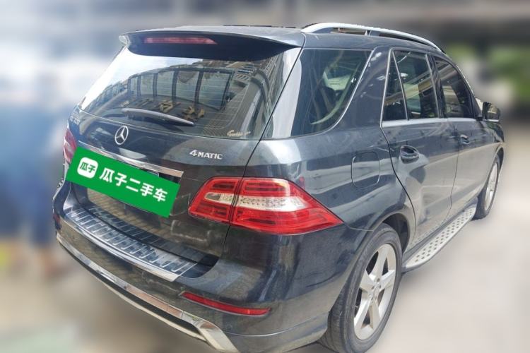 Used Mercedes-Benz M-Class 2014 ML 400 4MATIC Dynamic Model Rear Right 45 Deg