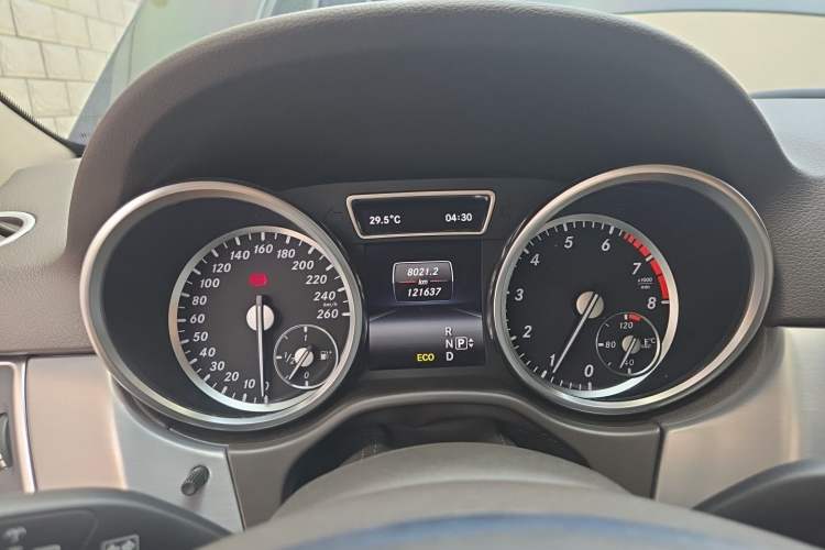 Used Mercedes-Benz M-Class 2014 ML 320 4MATIC Instrument Cluster