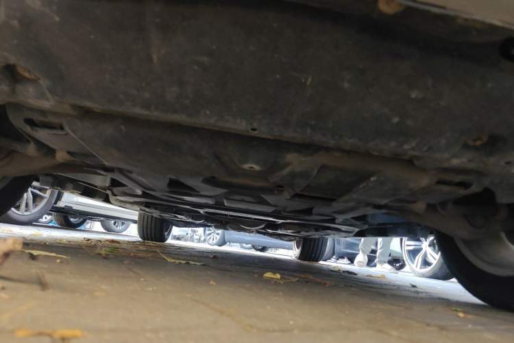 Used Mercedes-Benz M-Class 2014 ML 320 4MATIC Chassis Front