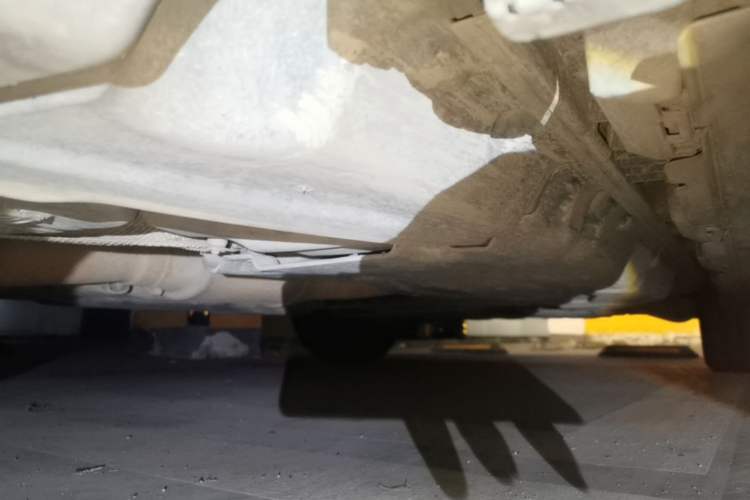 Used Mercedes-Benz M-Class 2014 ML 400 4MATIC Luxury Model Chassis Rear Right