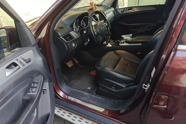 Used Mercedes-Benz M-Class 2014 ML 320 4MATIC Driver Seat
