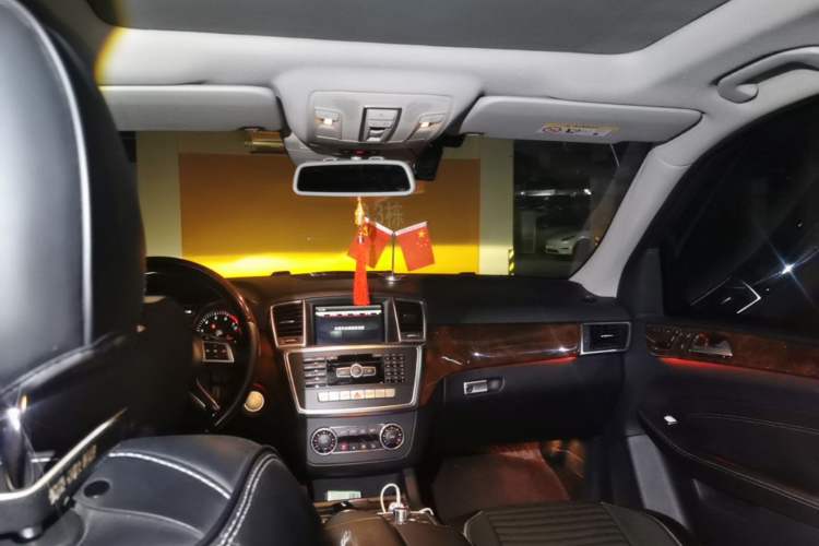 Used Mercedes-Benz M-Class 2014 ML 400 4MATIC Luxury Model Headliner