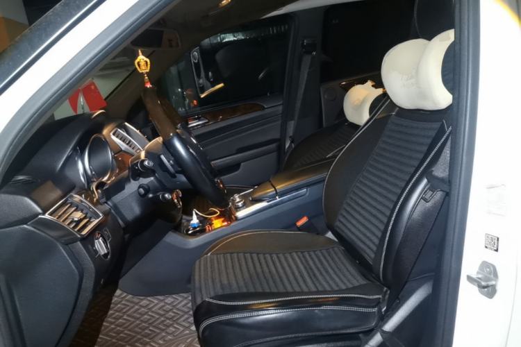 Used Mercedes-Benz M-Class 2014 ML 400 4MATIC Luxury Model Left Front Seat