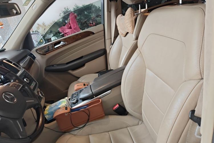 Used Mercedes-Benz M-Class 2014 ML 400 4MATIC Luxury Model Left Front Seat