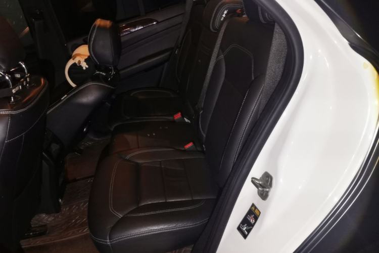 Used Mercedes-Benz M-Class 2014 ML 400 4MATIC Luxury Model Left Rear Seat