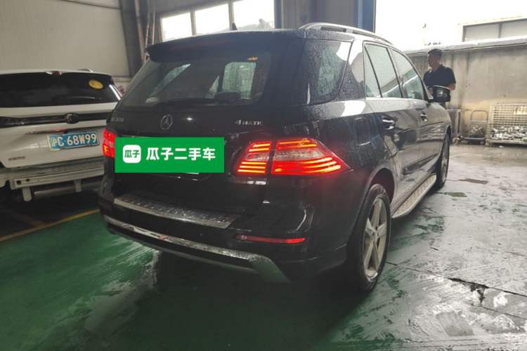 Used Mercedes-Benz M-Class 2014 ML 320 4MATIC Rear Right 45 Deg