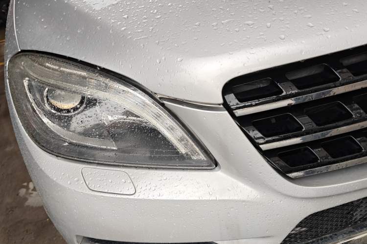 Used Mercedes-Benz M-Class 2014 ML 400 4MATIC Luxury Model Right Front Headlight