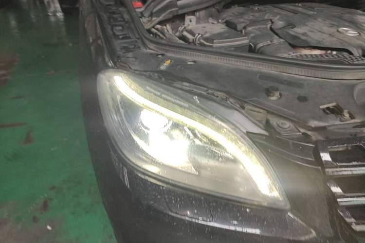 Used Mercedes-Benz M-Class 2014 ML 320 4MATIC Right Front Headlight