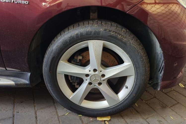Used Mercedes-Benz M-Class 2014 ML 320 4MATIC Right Front Wheel Hub