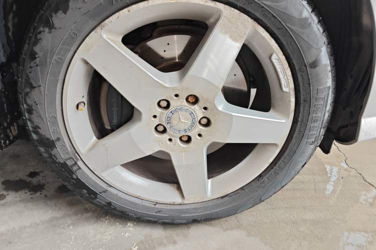 Used Mercedes-Benz M-Class 2014 ML 400 4MATIC Luxury Model Right Front Wheel Hub
