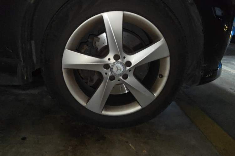 Used Mercedes-Benz M-Class 2014 ML 320 4MATIC Right Front Wheel Hub