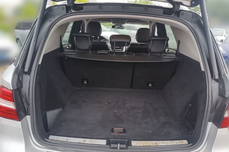 Used Mercedes-Benz M-Class 2014 ML 320 4MATIC Trunk