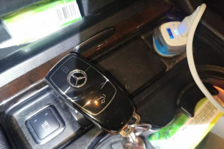 Used Mercedes-Benz M-Class 2014 ML 400 4MATIC Luxury Model Vehicle Key