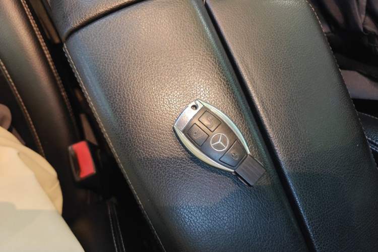 Used Mercedes-Benz M-Class 2014 ML 320 4MATIC Vehicle Key