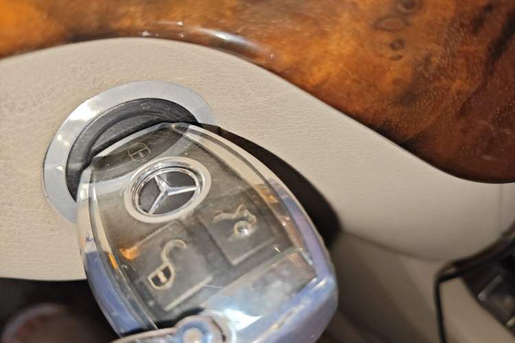 Used Mercedes-Benz M-Class 2014 ML 400 4MATIC Luxury Model Vehicle Key