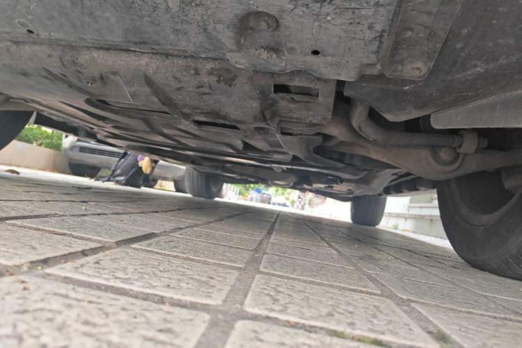 Used Mercedes-Benz M-Class 2014 ML 320 4MATIC Chassis Front Left
