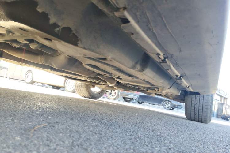 Used Mercedes-Benz M-Class 2014 ML 320 4MATIC Chassis Front Left