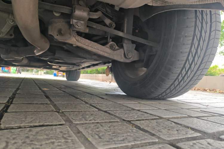Used Mercedes-Benz M-Class 2014 ML 320 4MATIC Chassis Front Right