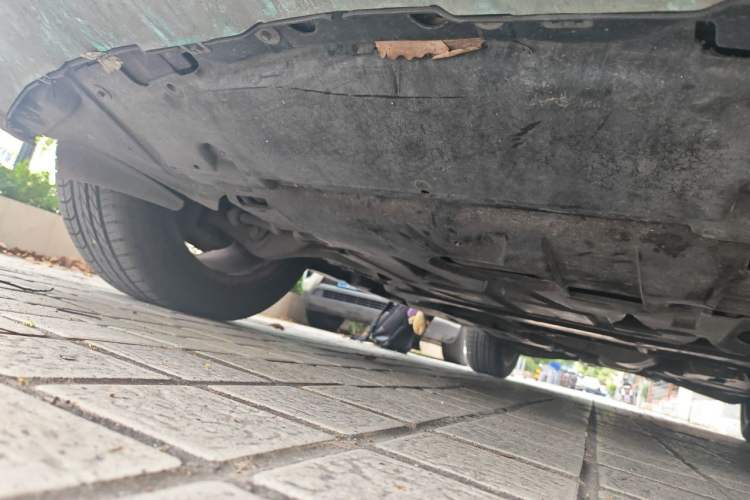 Used Mercedes-Benz M-Class 2014 ML 320 4MATIC Chassis Rear Left