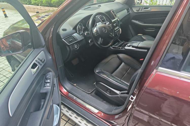 Used Mercedes-Benz M-Class 2014 ML 320 4MATIC Driver Seat