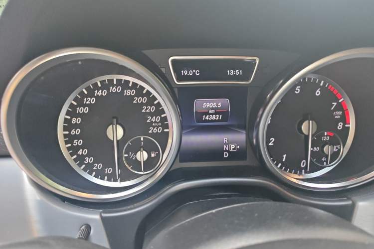 Used Mercedes-Benz M-Class 2014 ML 320 4MATIC Instrument Cluster