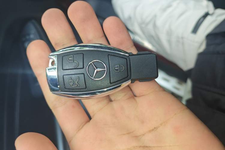 Used Mercedes-Benz M-Class 2014 ML 320 4MATIC Vehicle Key