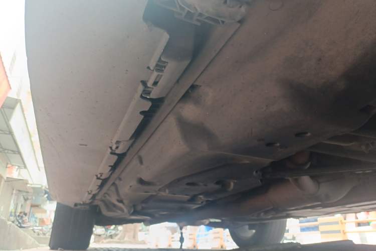 Used Mercedes-Benz M-Class 2014 ML 400 4MATIC Luxury Model Chassis Front Right