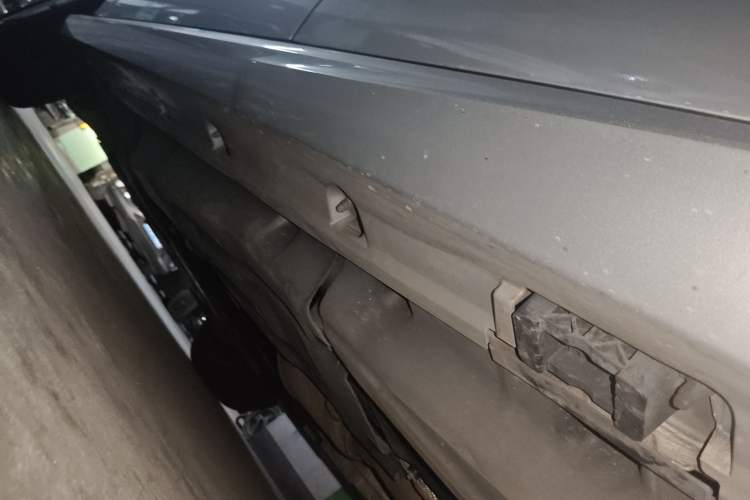 Used Mercedes-Benz M-Class 2014 ML 320 4MATIC Chassis Rear Left