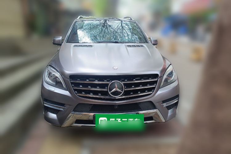 Used Mercedes-Benz M-Class 2014 ML 400 4MATIC Luxury Model Front