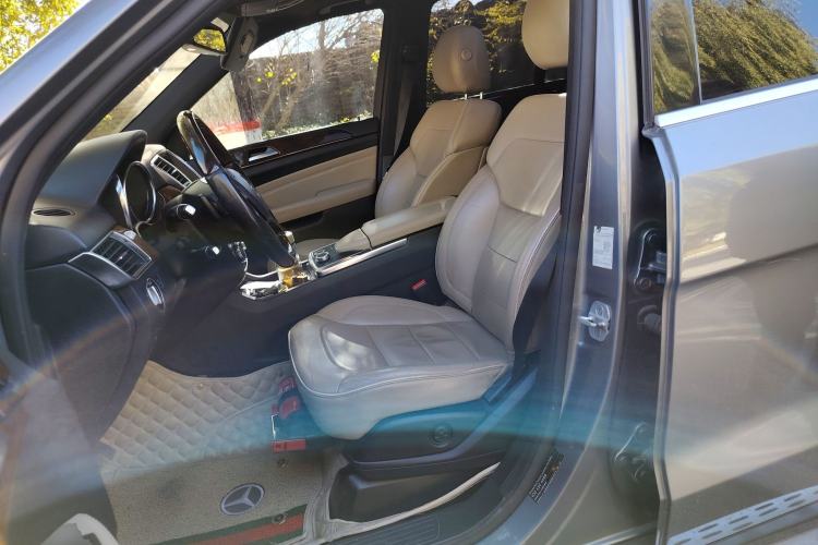 Used Mercedes-Benz M-Class 2014 ML 400 4MATIC Luxury Model Left Front Seat