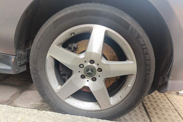 Used Mercedes-Benz M-Class 2014 ML 400 4MATIC Luxury Model Right Front Wheel Hub