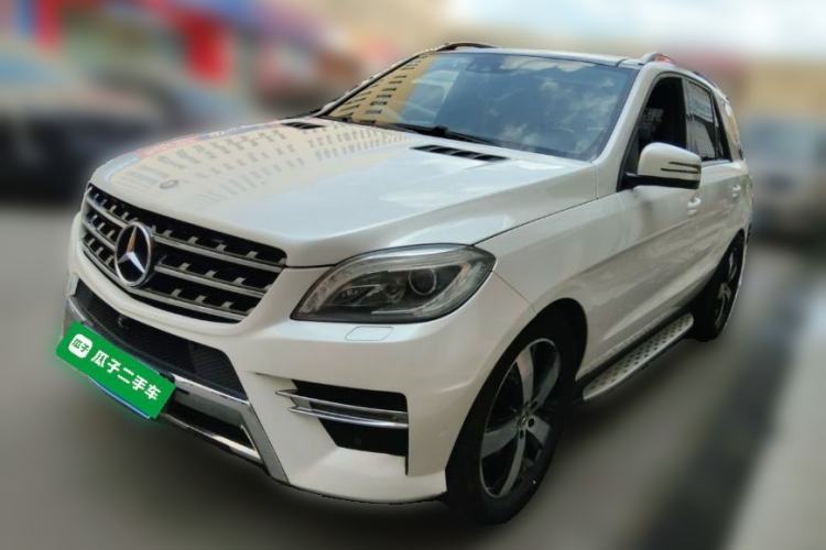 Used Mercedes-Benz M-Class 2014 ML 400 4MATIC Luxury Model Guazi used car, China used car export, Used car for sale, Used Mercedes-Benz cars, Cheapest cars for sale