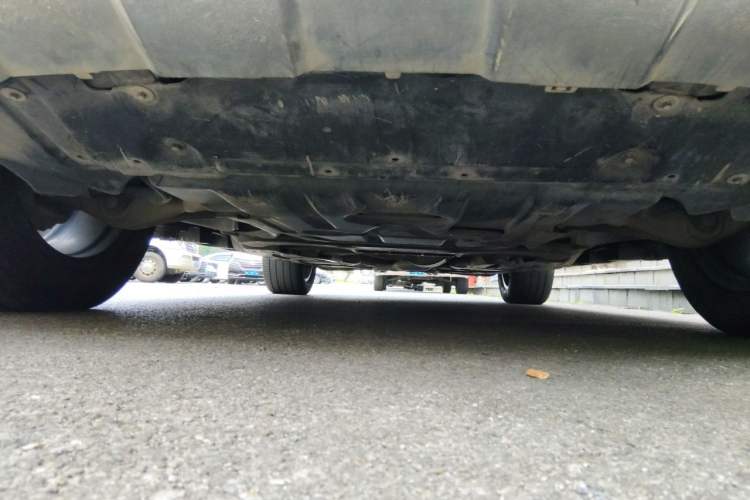 Used Mercedes-Benz M-Class 2014 ML 400 4MATIC Luxury Model Chassis Front