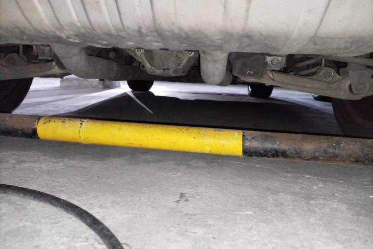 Used Mercedes-Benz M-Class 2014 ML 320 4MATIC Chassis Front