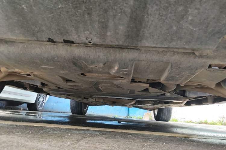 Used Mercedes-Benz M-Class 2014 ML 320 4MATIC Chassis Front