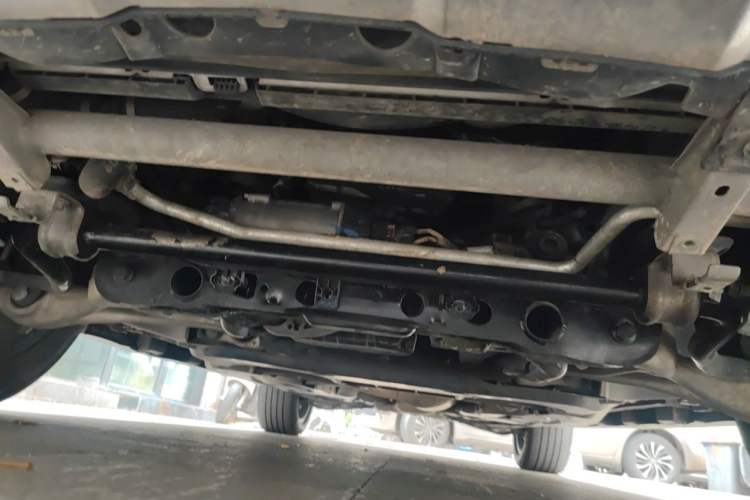 Used Mercedes-Benz M-Class 2014 ML 320 4MATIC Chassis Front